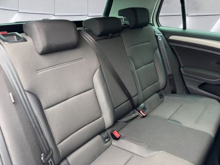 2017 Volkswagen Golf - thumbnail 11