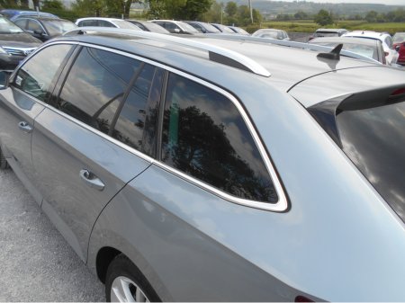 2021 Skoda Superb - thumbnail 17