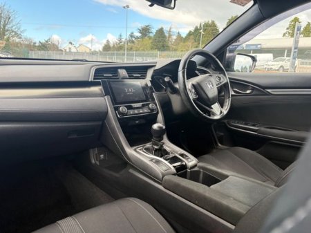 2018 Honda Civic - thumbnail 8