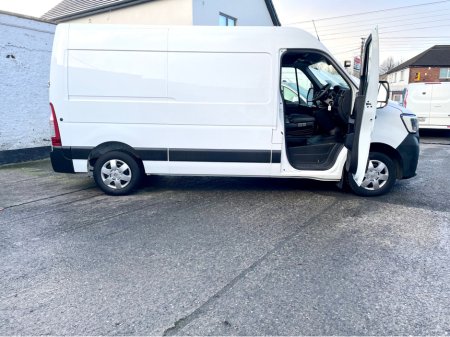 2023 Renault Master MM35 BUSINESS+ 2.3 BLUE DCI 135BHP MWB €18,000 thumbnail