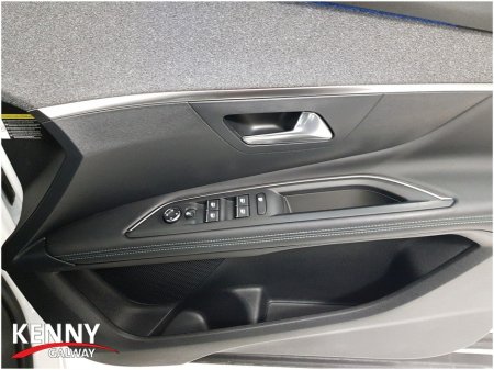 2023 Peugeot 3008 *Deposit taken* FL ALLURE 1.5 HDI 130 6.4 €32,990 thumbnail