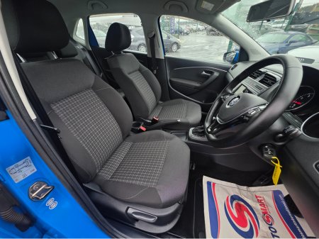 2015 Volkswagen Polo ( 152 REG ) 1.2 TSI COMFORTLINE  - CRUISE CONTROL - LOW TAX BAND - SIMI DEALER €11,750 thumbnail