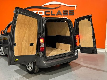 2021 Peugeot Partner AUTOMTIC BLUEHDI ASPHALT PREMIUM L1 €16,950 thumbnail