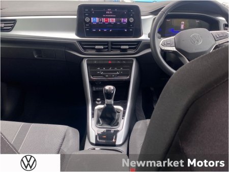 2023 Volkswagen T-Roc - view 2