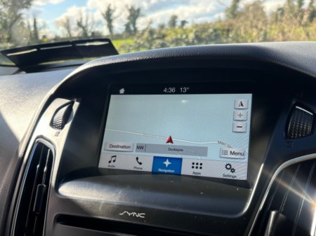 2017 Ford Focus - thumbnail 10