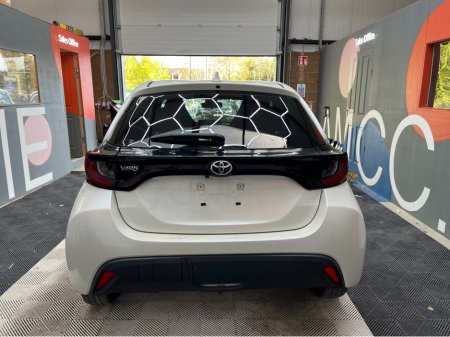2021 Toyota Yaris - photo 3