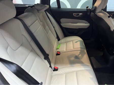 2021 Volvo V60 - thumbnail 15