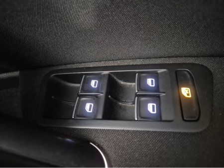 2015 Volkswagen Golf **HIGHLINE**ONLY 64000KMS**ALCANTARA SEATS*17" ALLOYS**LANE ASSIST**KEYLESS ENTRY AND START**ADAPTIVE CRUISE CONTROL**DUAL ZONE CLIMATE CONTROL**REVERSE CAMERA**BLUETOOTH STREAMING**FOLDING MIRRO €15,449 thumbnail