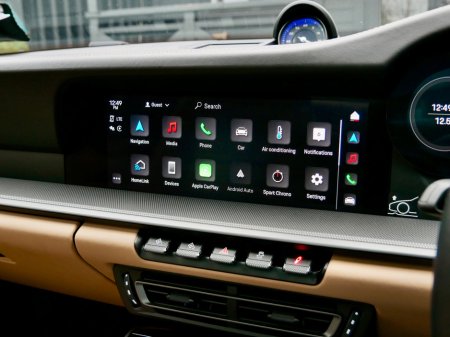 2022 Porsche 911 - thumbnail 23