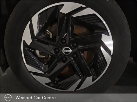 2025 Nissan Qashqai ePOWER QASHQAI SV €40,995 thumbnail