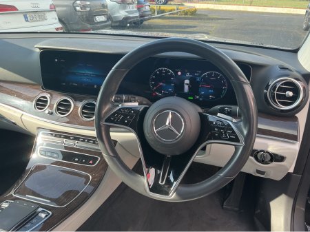 2022 Mercedes-Benz E Class - thumbnail 13