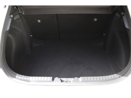 2018 Toyota Corolla - thumbnail 18