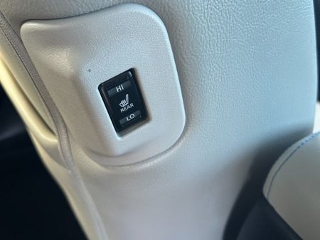 2018 Nissan Leaf - thumbnail 16