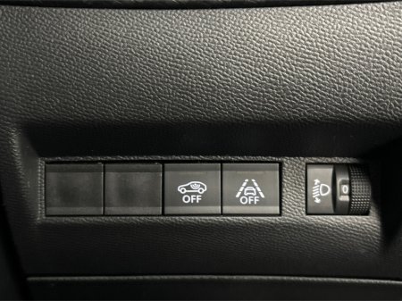 2022 Peugeot 2008 - thumbnail 24