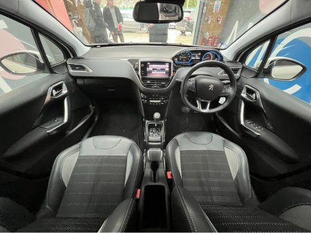 2017 Peugeot 2008 - thumbnail 13