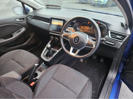 2022 Renault Clio ICONIC 1.0 90 5DR €16,950 thumbnail