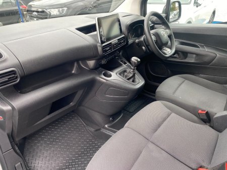 2023 Toyota Proace - thumbnail 15