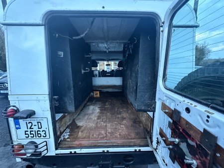 2012 Land Rover Defender - thumbnail 15