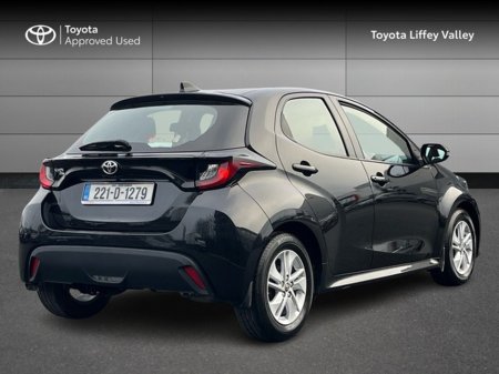 2022 Toyota Yaris 1.0 LUNA 4DR €18,450 thumbnail