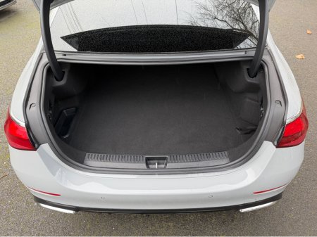 2024 Mercedes-Benz E Class STUNNING LOOKING URBAN EDITION HYBRID PHEV//STUNNING IN ALPINE GREY//VERY LOW MILEAGE//SIMI AND AA DEALER €66,950 thumbnail