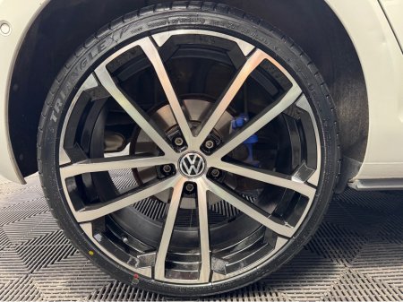 2015 Volkswagen Golf 1.4 GTE 201PS S/A 5DR AUTO €15,950 thumbnail