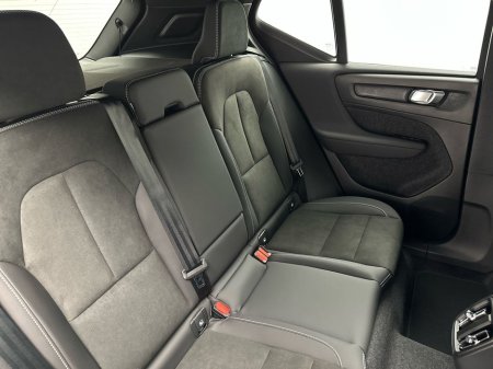 2026 Volvo EX40 - thumbnail 10