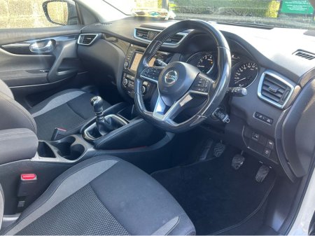 2018 Nissan Qashqai 1.2 SV SS 18 4DR €14,950 thumbnail