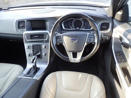 2017 Volvo S60 - thumbnail 5