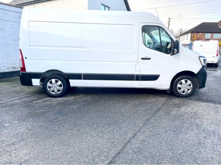 2023 Renault Master MM35 BUSINESS+ 2.3 BLUE DCI 135BHP MWB €18,000 thumbnail