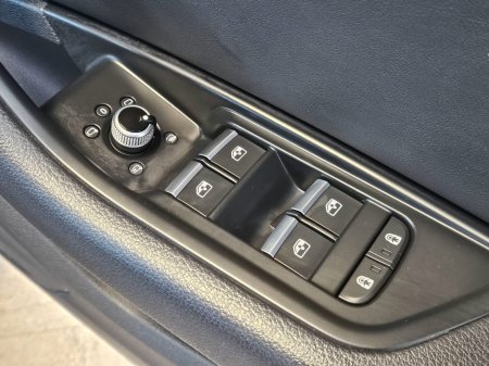 2021 Audi A4 35 TDI 163HP S Tronic SE €25,950 thumbnail