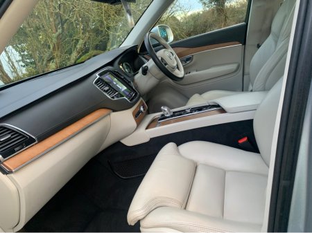 2019 Volvo XC90 - thumbnail 22