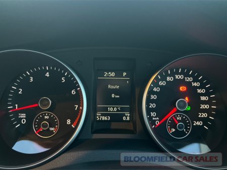 2011 Volkswagen Golf HIGHLINE , SUNROOF // LOW MILEAGE €8,950 thumbnail