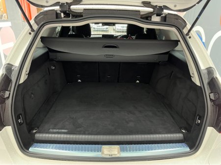 2016 Mercedes-Benz C Class €17950! 2016 MERCEDES-BENZ C350E STATIONWAGON AVANTGARDE 2.0 AUTOMATIC / CRUISE CONTROL / REVERSE CAMERA / ELECTRIC MEMORY & HEATED SEATS €17,950 thumbnail