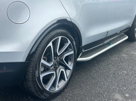 2024 Land Rover Discovery - thumbnail 12