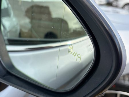 2018 Toyota Camry - thumbnail 8