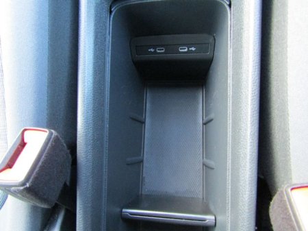 2021 Volkswagen ID.3 LIFE €15,950 thumbnail