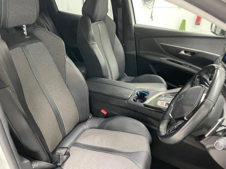 2021 Peugeot 3008 - thumbnail 11