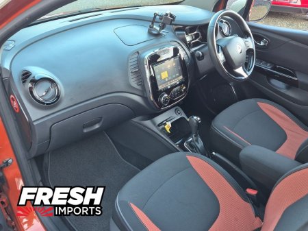 2016 Renault Captur ONLY 75KMS AUTOMATIC thumbnail