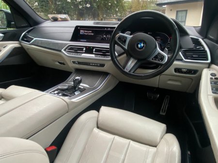 2020 BMW X5 xDrive45e M Sport €52,999 thumbnail