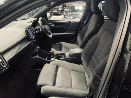 2023 Volvo XC40 - thumbnail 13