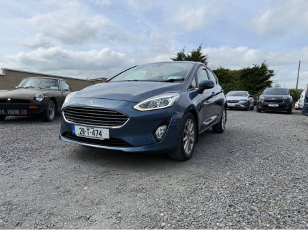 2021 Ford Fiesta - view 3