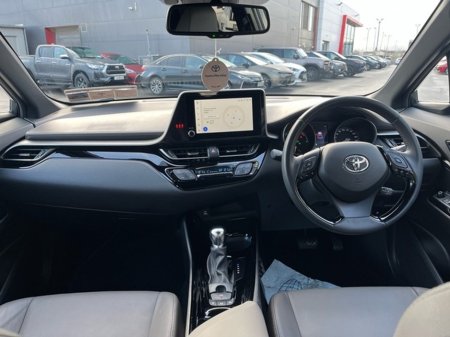 2023 Toyota C-HR C-HR HYBRID SOL €27,950 thumbnail