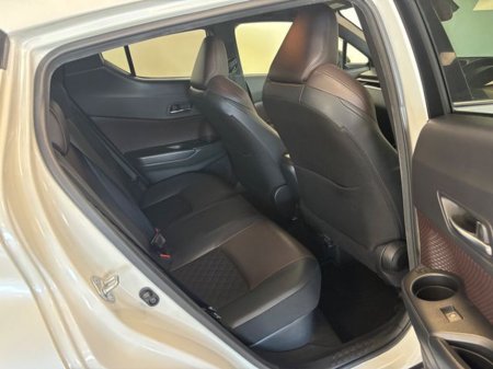 2017 Toyota C-HR 1.8 HYBRID LUNA SPORT €17,250 thumbnail