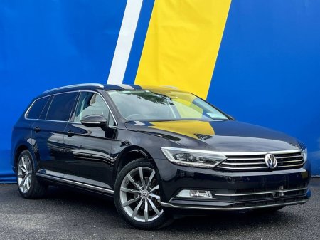 2018 Volkswagen Passat VARIANT HIGHLINE 2.0 TDI * HUGE SPEC * // LEATHER INTERIOR // 360 PARKING CAMERA // APPLE CARPLAY/ANDROID AUTO €22,950 thumbnail