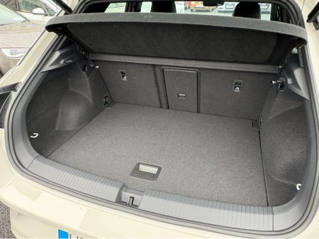 2023 Volkswagen T-Roc R-LINE 2.0TDI 150BHP AUTOMATIC €36,950 thumbnail