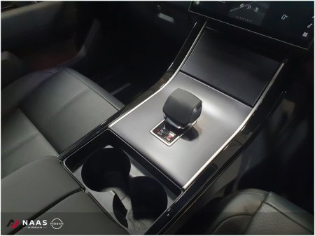 2025 Land Rover Range Rover Velar DYNAMIC SE PHEV €73,945 thumbnail