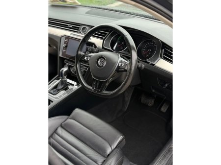 2017 Volkswagen Passat Volkswagen Passat 2017 GTE AUTO High Line €14,990 thumbnail