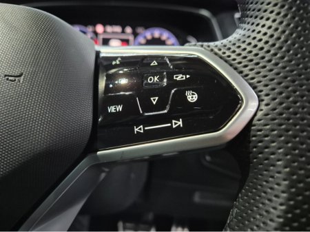 2021 Volkswagen Tiguan - thumbnail 10