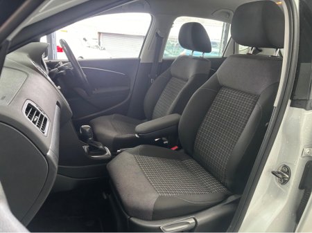 2015 Volkswagen Polo - thumbnail 15