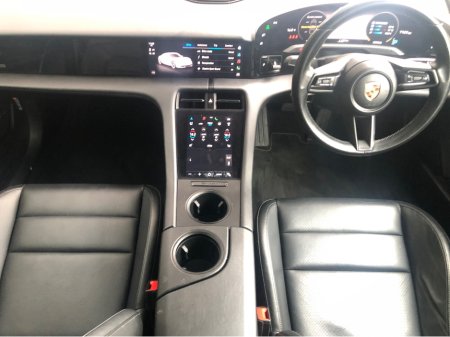 2021 Porsche Taycan PAN ROOF 350 kw 93 kwh €57,950